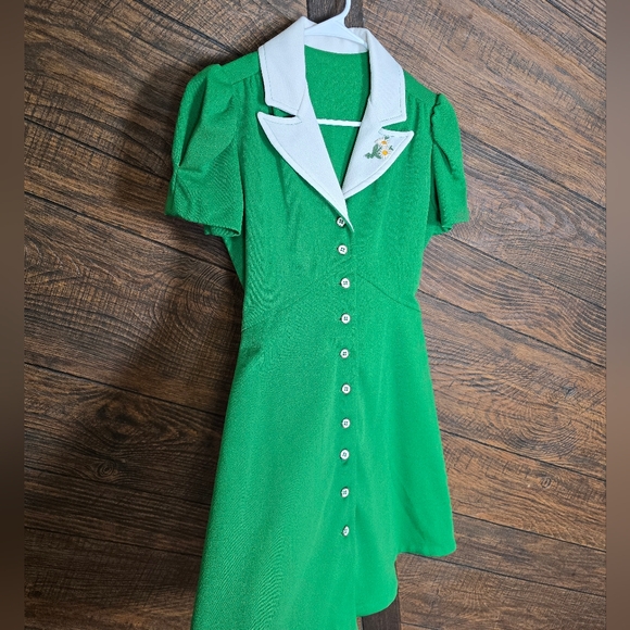 VNTG Handmade Green Collared Button Down Dress STUNNING Floral Detail - Picture 4 of 13